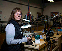 NIC in the News: Trailblazing First Nations artist passing on trade to students at NIC