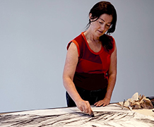 Fine art instructor Elizabeth Russell interviewed on artistic process, new exhibition in Germany