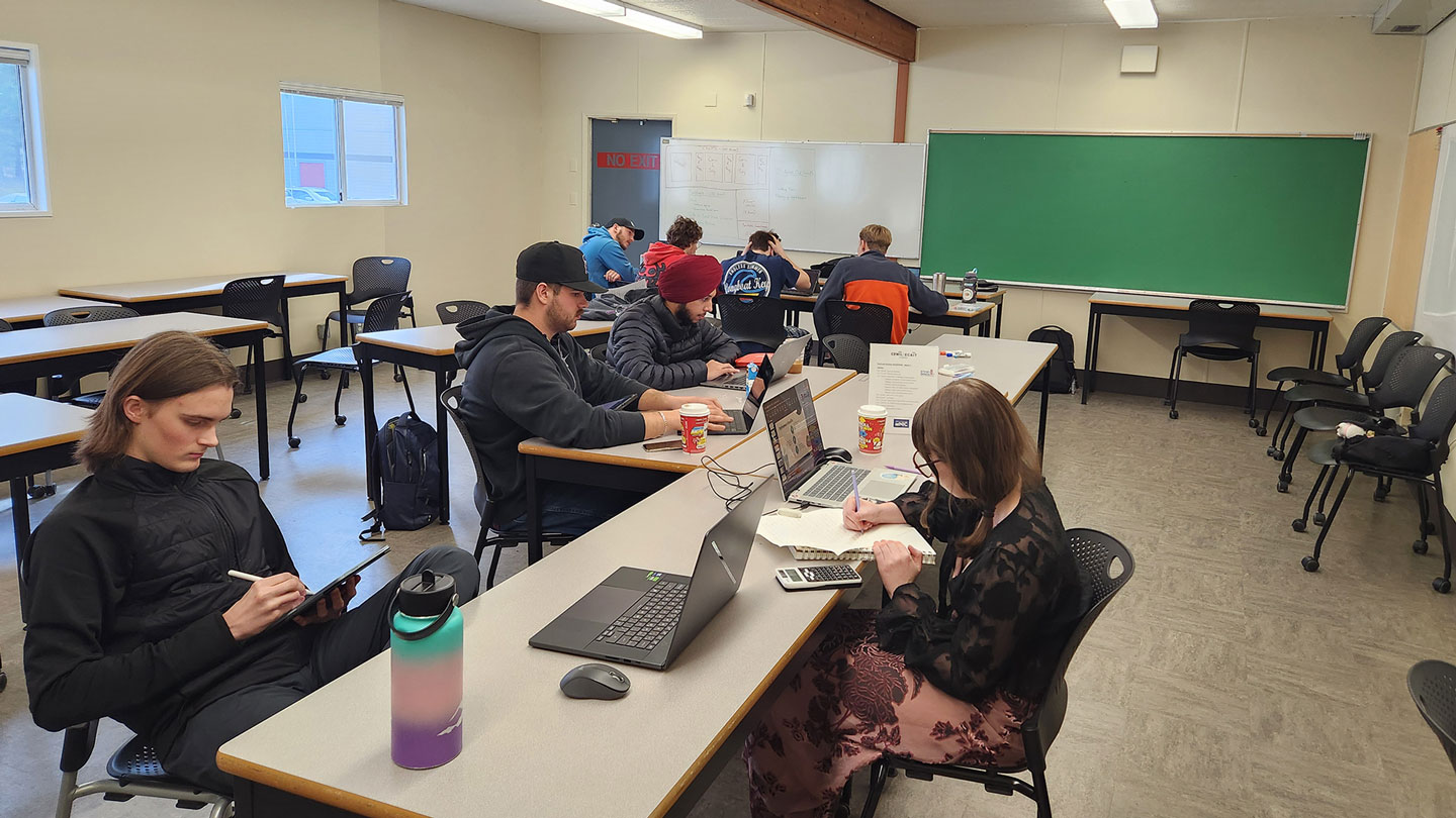 College students compete at a Food and Farming Hackathon