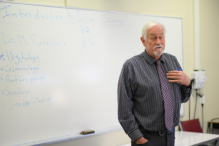 Distance education pioneer helps NIC...