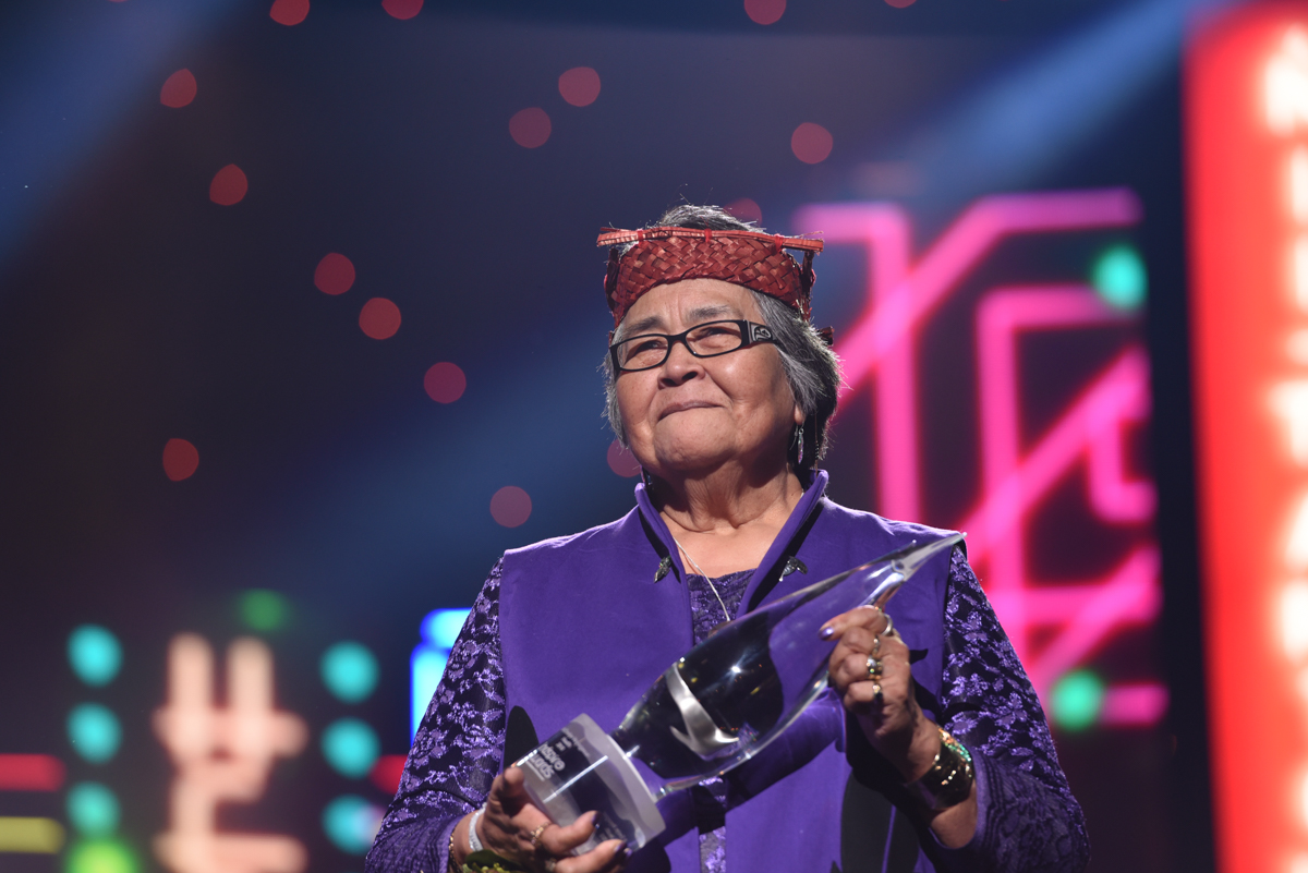 Dr. Evelyn Voyageur receives prestigious Indspire Health Award