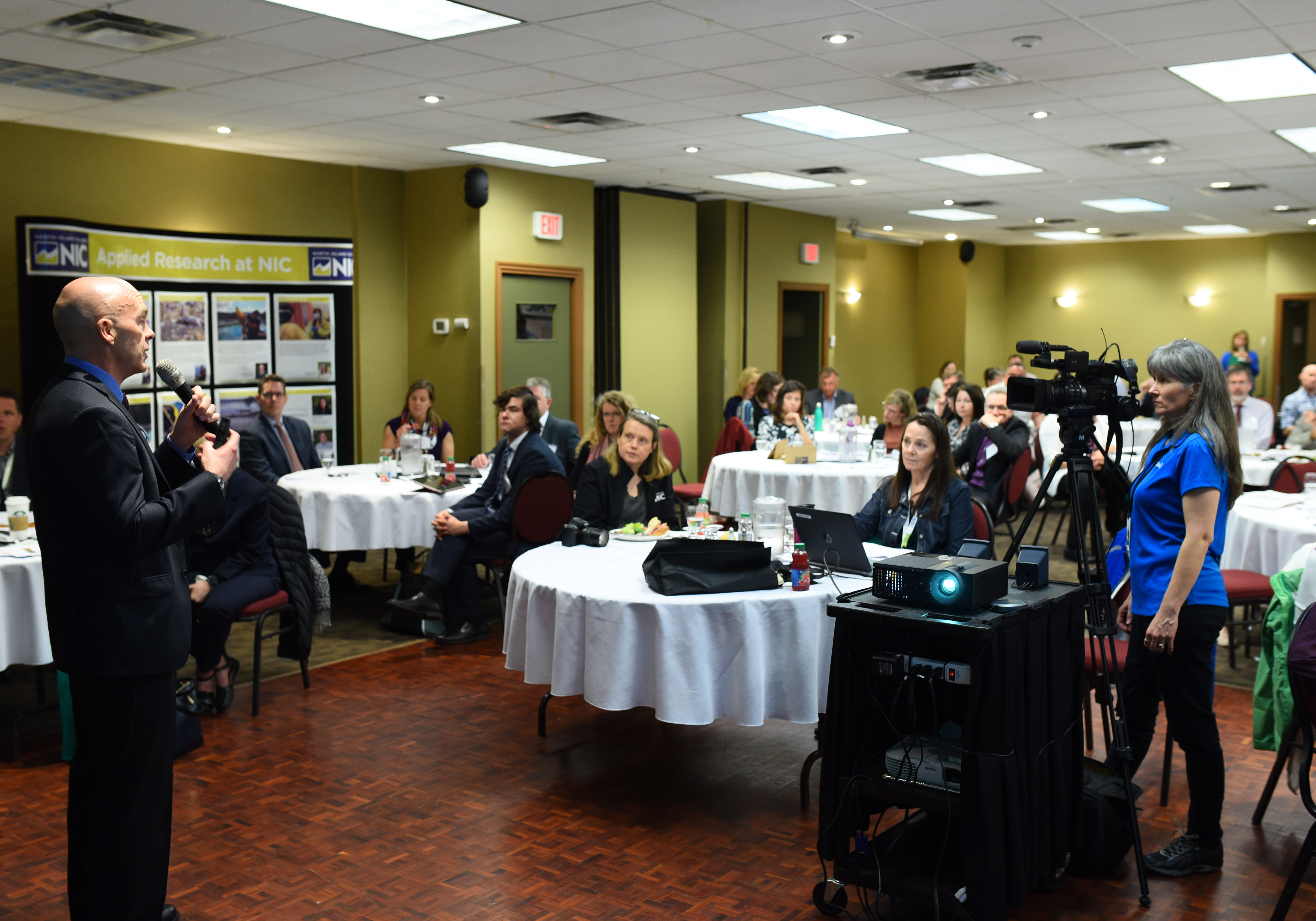 NIC hosts national forum of Canadian...